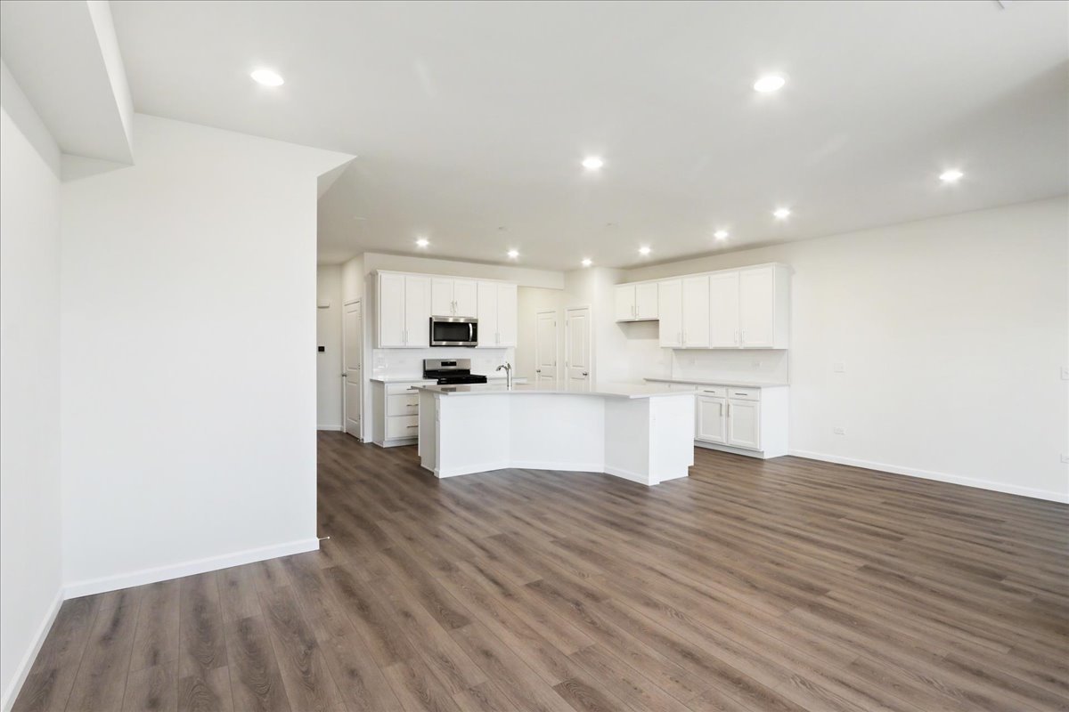 608 Switchgrass Way #61003, Bolingbrook, IL 60490