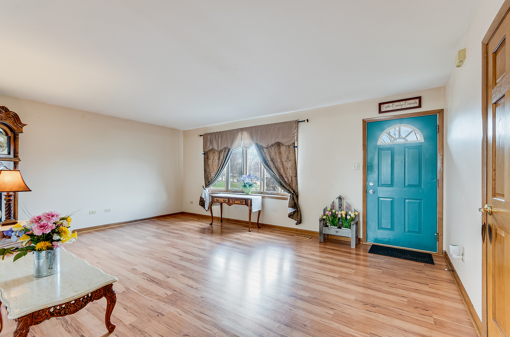 6512 Jack Rogers Lane, Plainfield, IL 60586