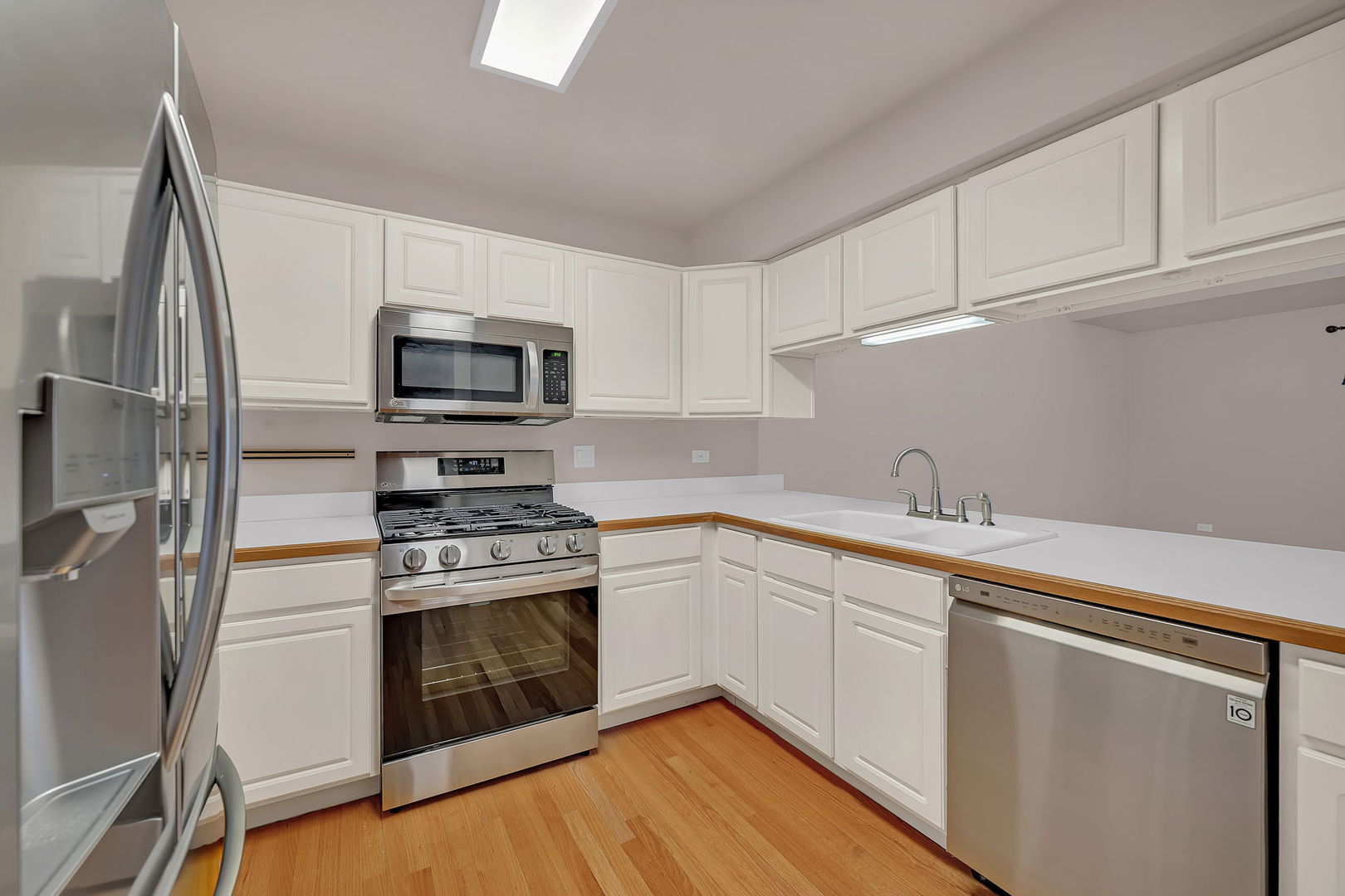 3507 Lake Shore Drive, Joliet, IL 60431