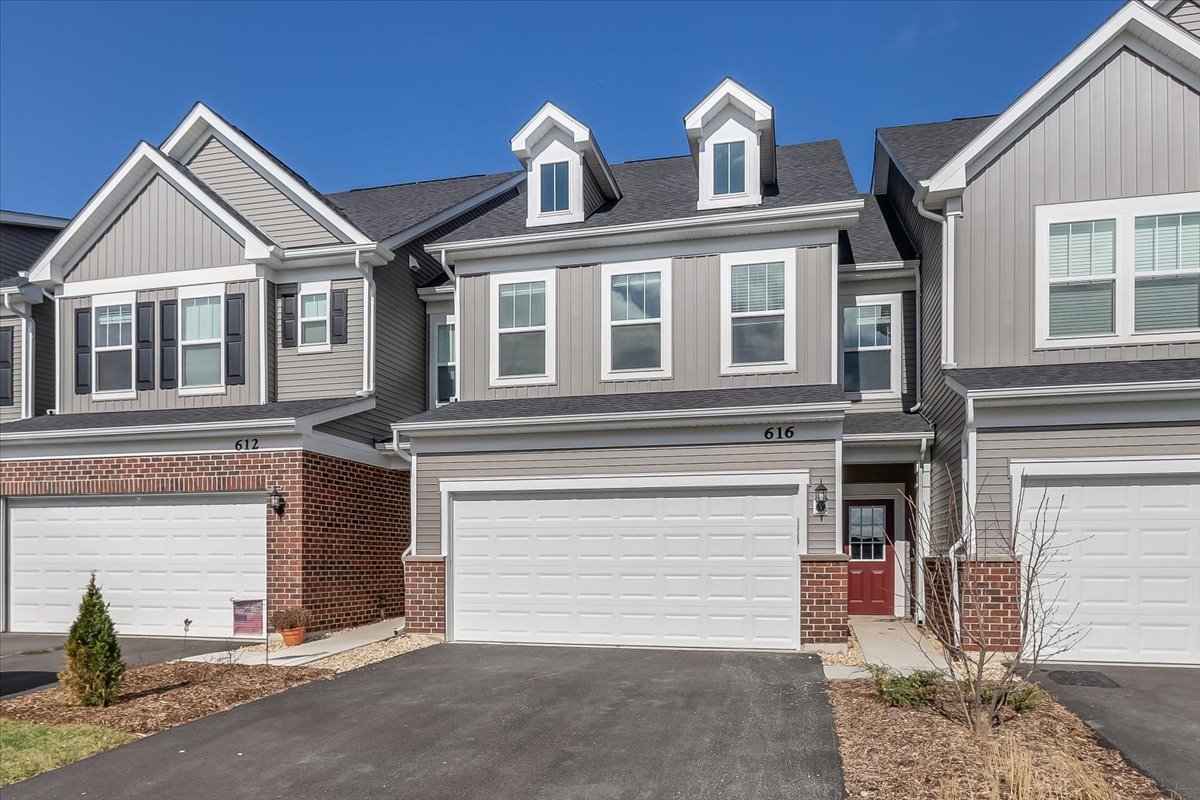 616 Switchgrass Lane #61005, Bolingbrook, IL 60490