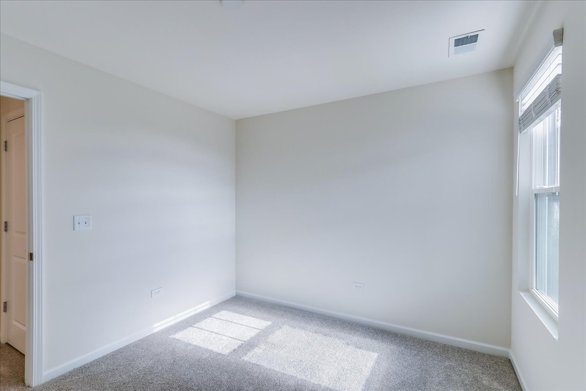 616 Switchgrass Lane #61005, Bolingbrook, IL 60490