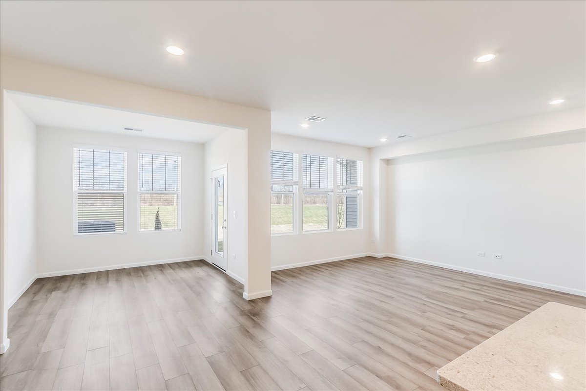 616 Switchgrass Lane #61005, Bolingbrook, IL 60490