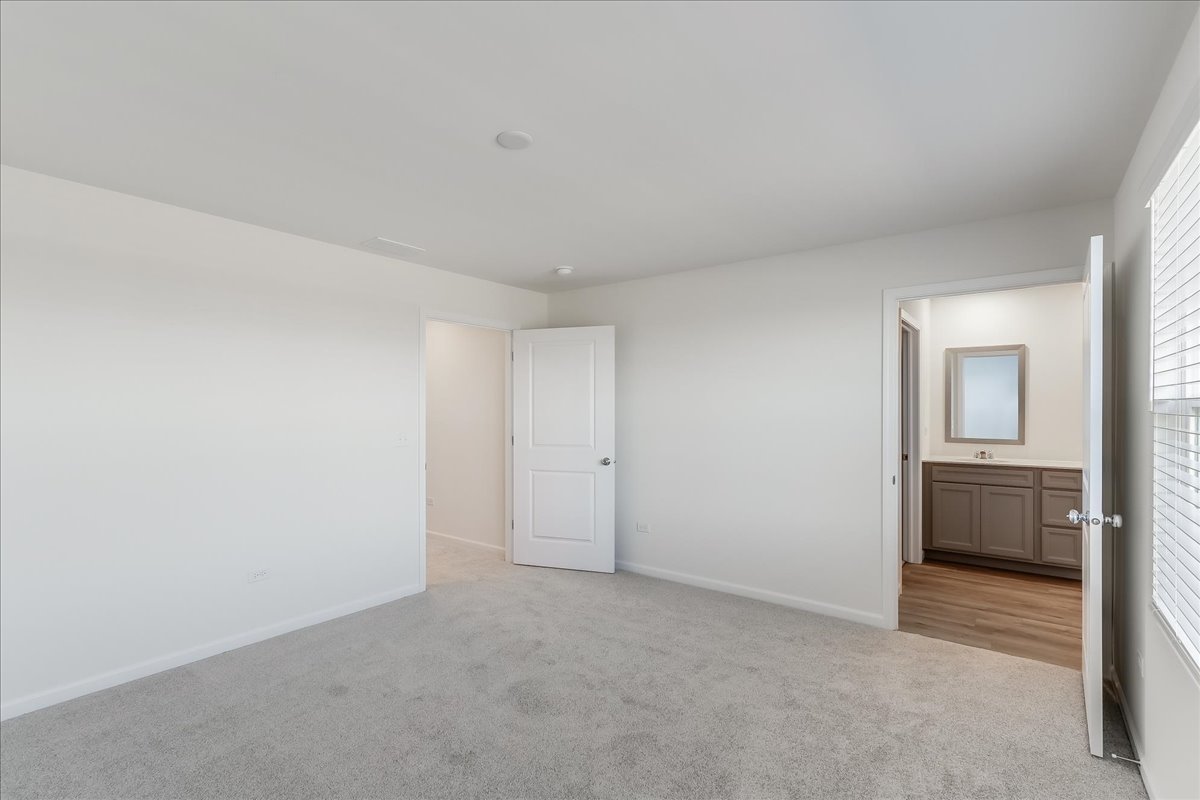 616 Switchgrass Lane #61005, Bolingbrook, IL 60490
