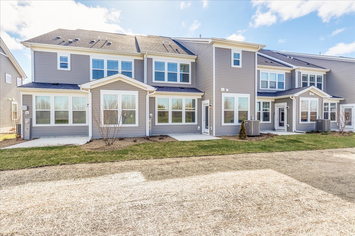 616 Switchgrass Lane #61005, Bolingbrook, IL 60490