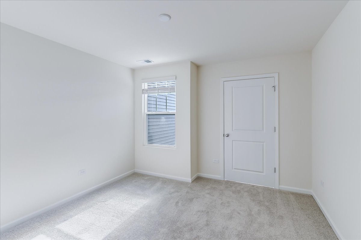 616 Switchgrass Lane #61005, Bolingbrook, IL 60490