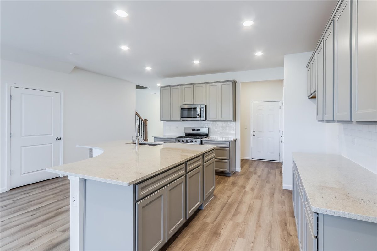 616 Switchgrass Lane #61005, Bolingbrook, IL 60490