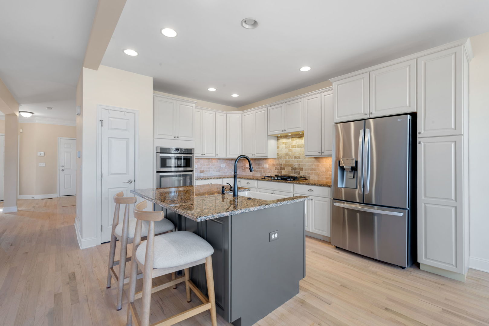 1159 Falcon Ridge Drive, Elgin, IL 60124