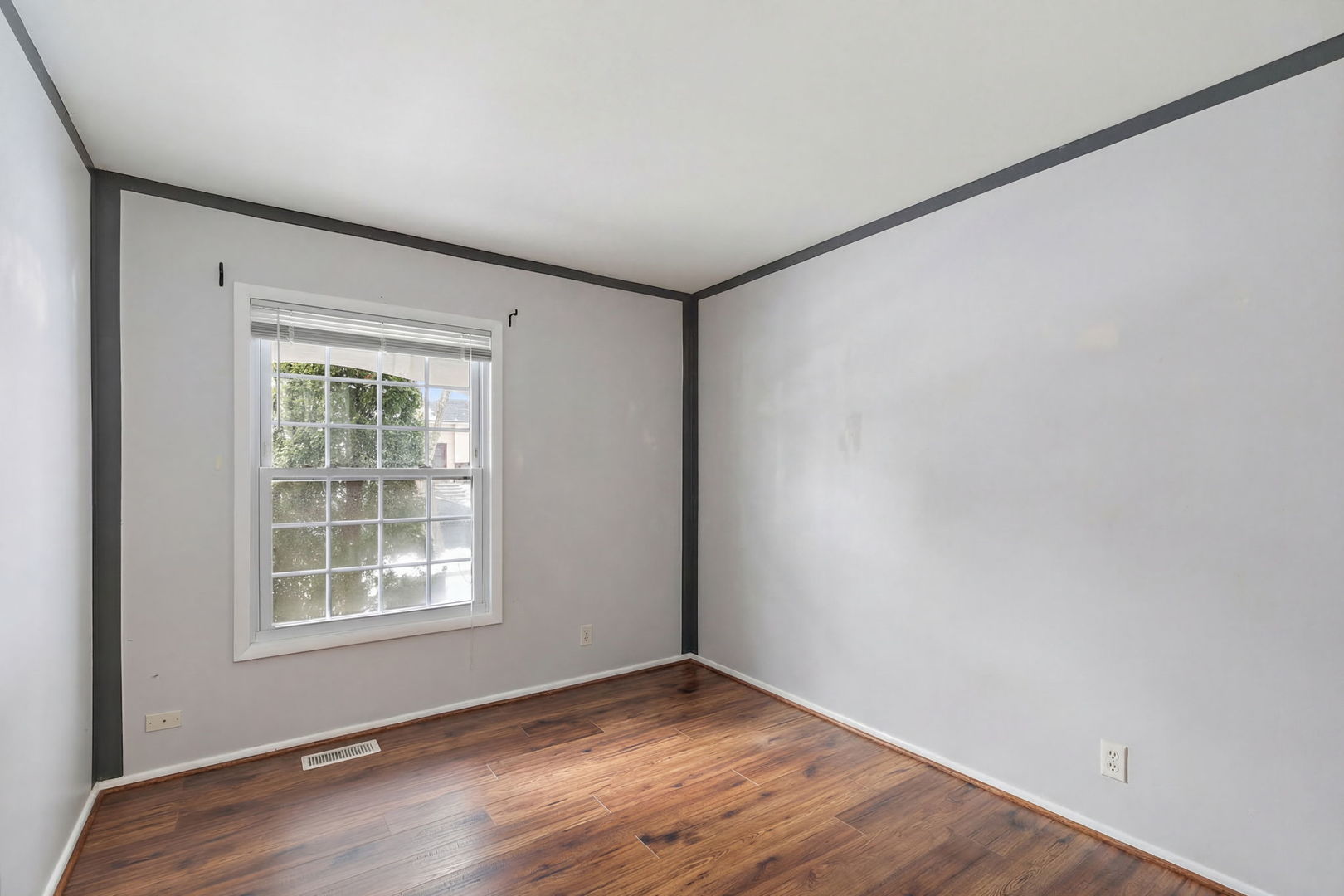 213 Villa Road, Streamwood, IL 60107