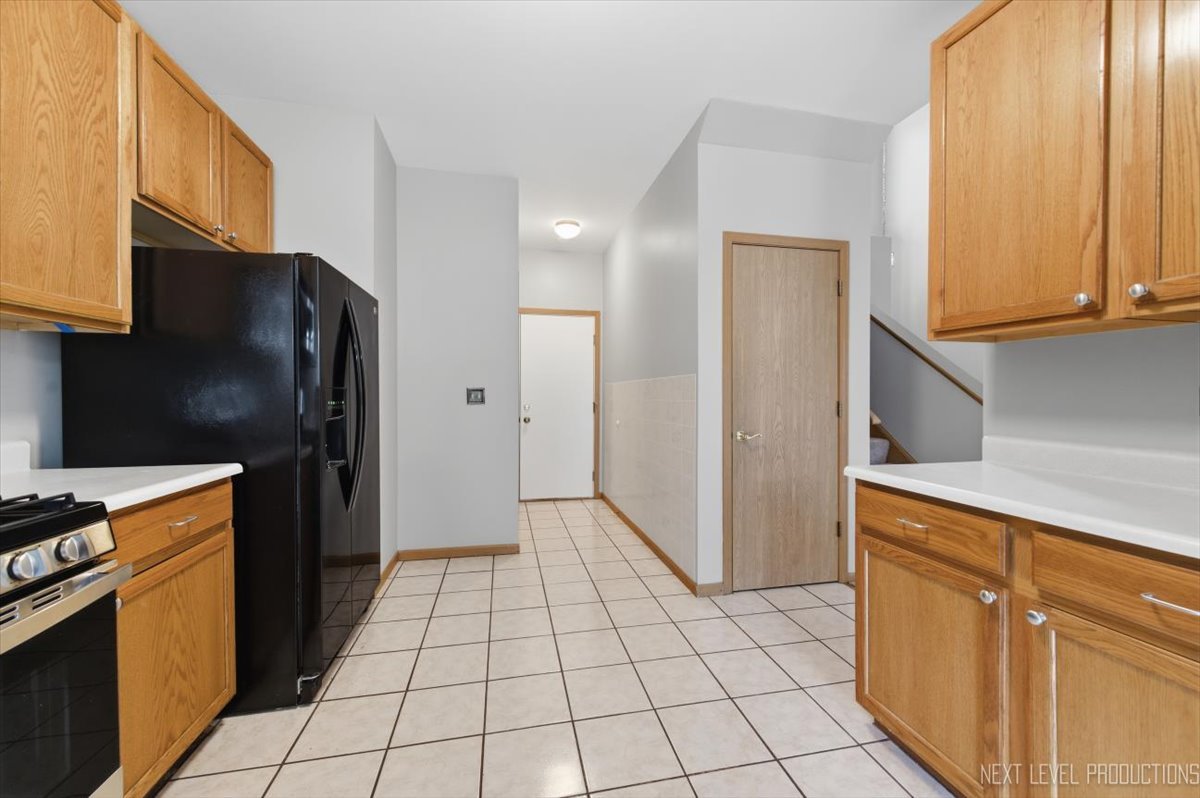 305 Thornwood Way #C, South Elgin, IL 60177