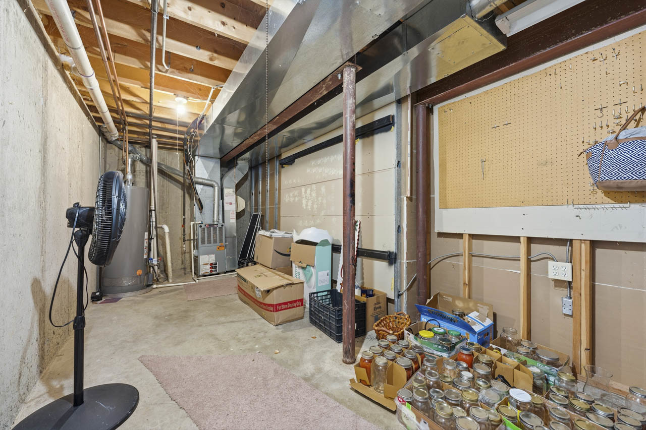 138 Emerald Drive, Streamwood, IL 60107