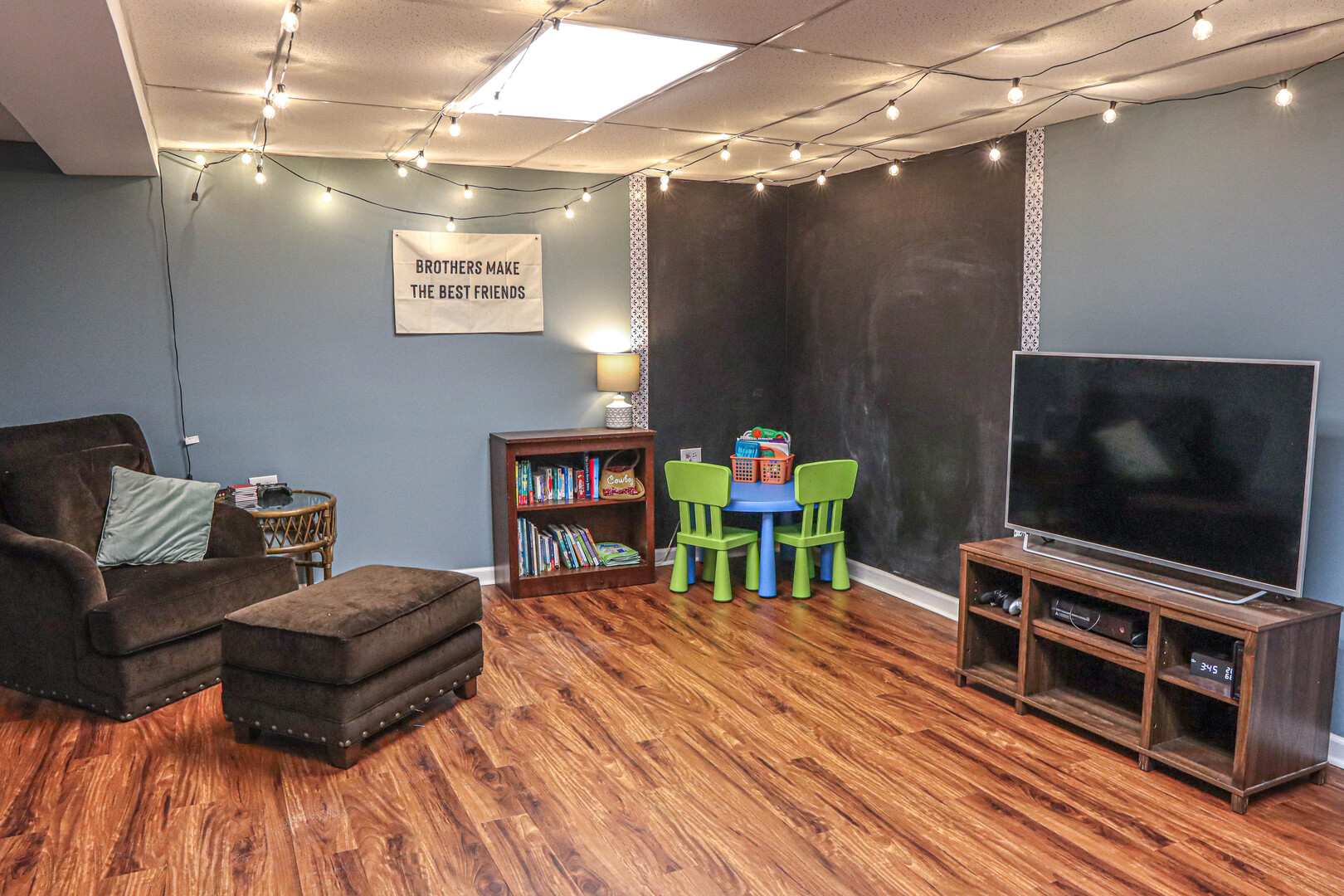 1682 Monticello Court #D, Wheaton, IL 60189