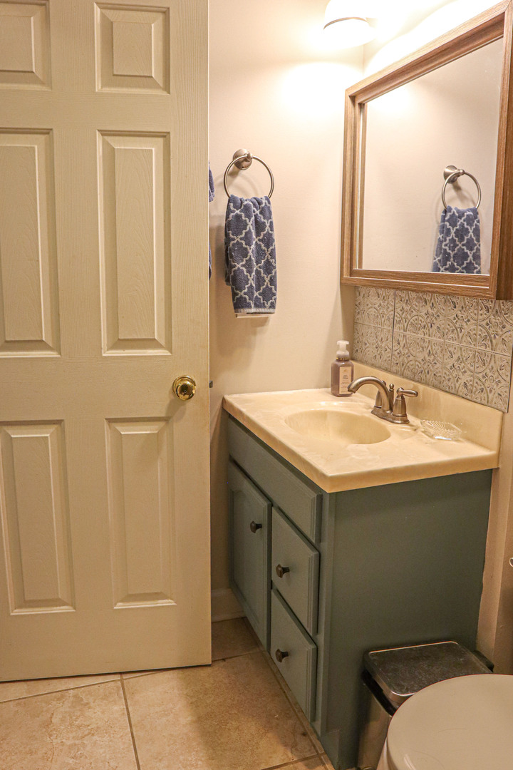 1682 Monticello Court #D, Wheaton, IL 60189