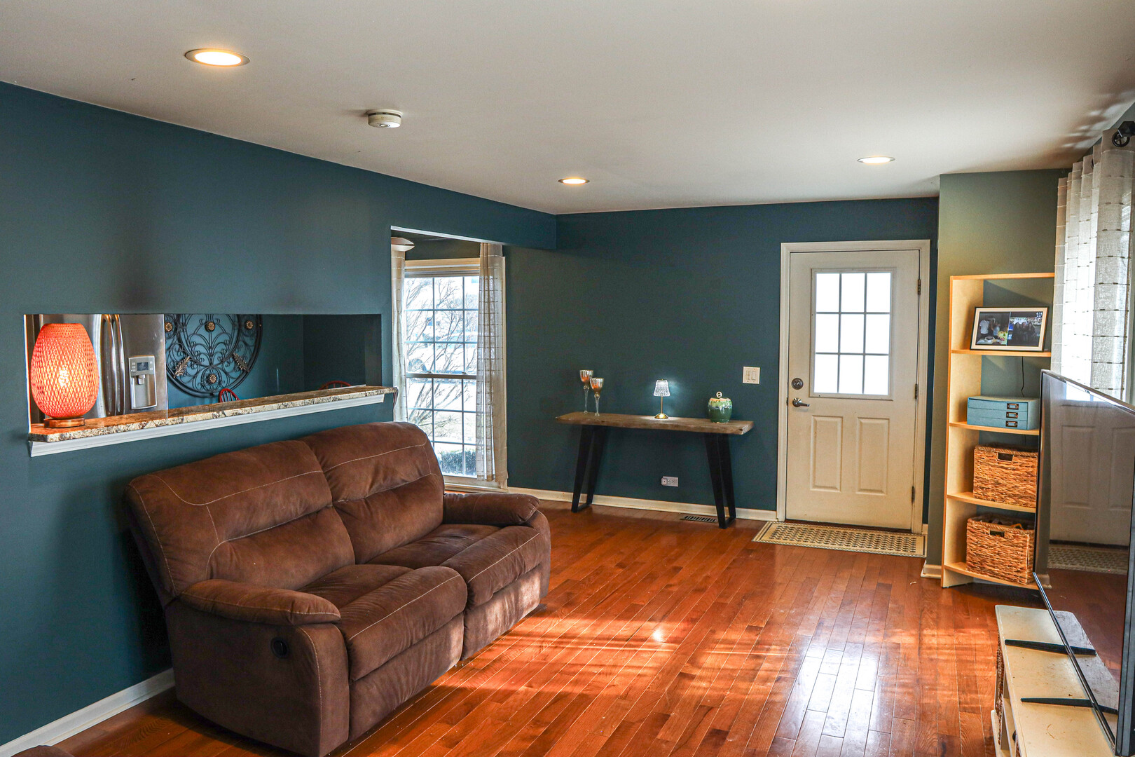 1682 Monticello Court #D, Wheaton, IL 60189