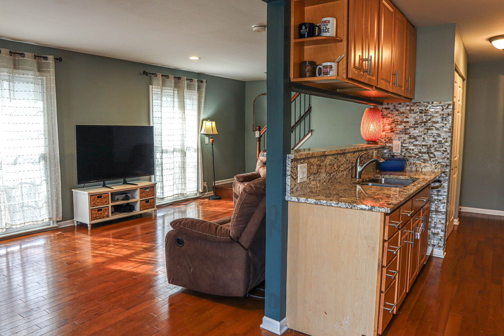 1682 Monticello Court #D, Wheaton, IL 60189