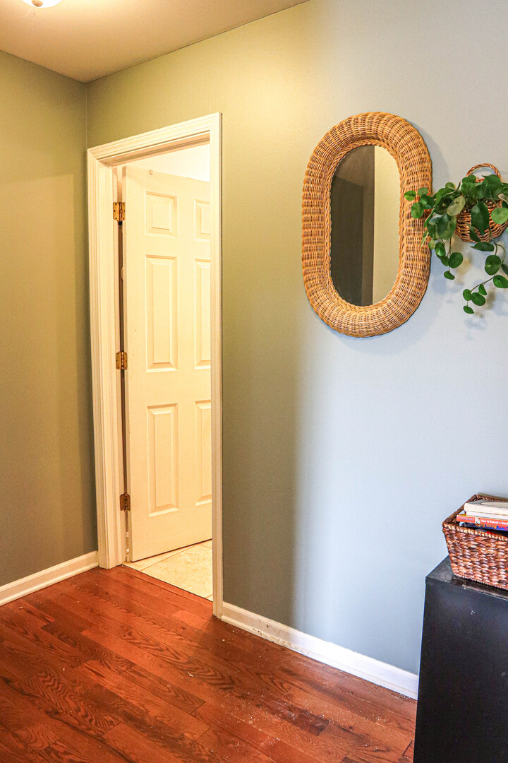 1682 Monticello Court #D, Wheaton, IL 60189