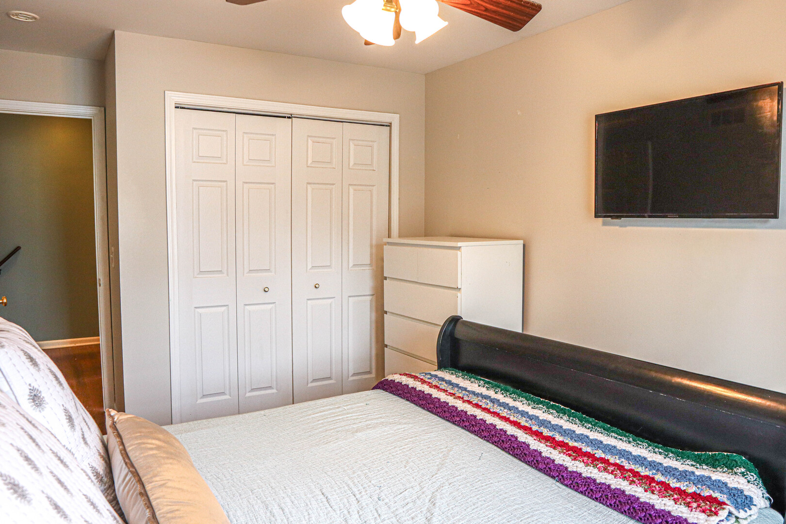 1682 Monticello Court #D, Wheaton, IL 60189