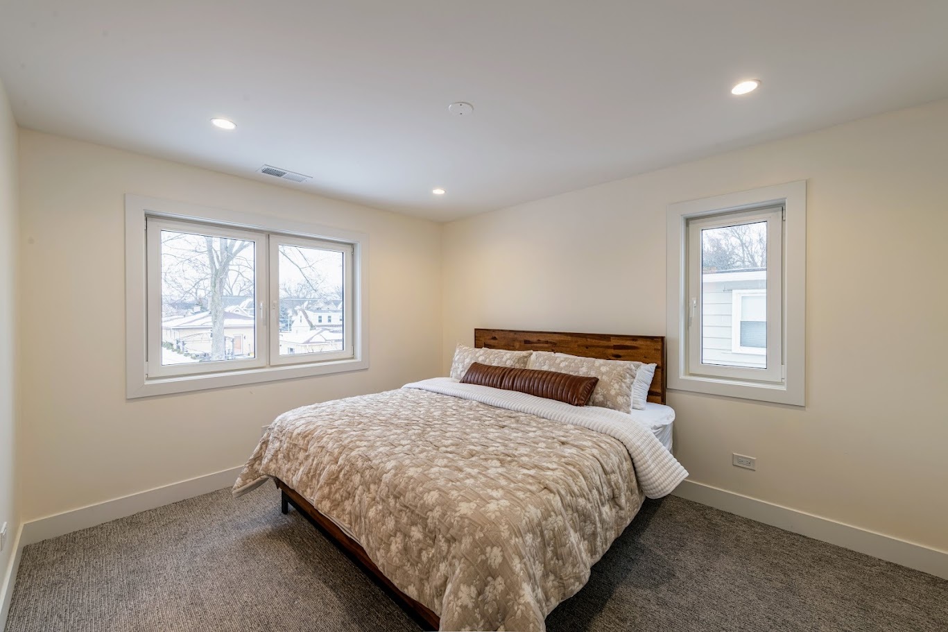 145 N Elmwood Avenue, Wood Dale, IL 60191