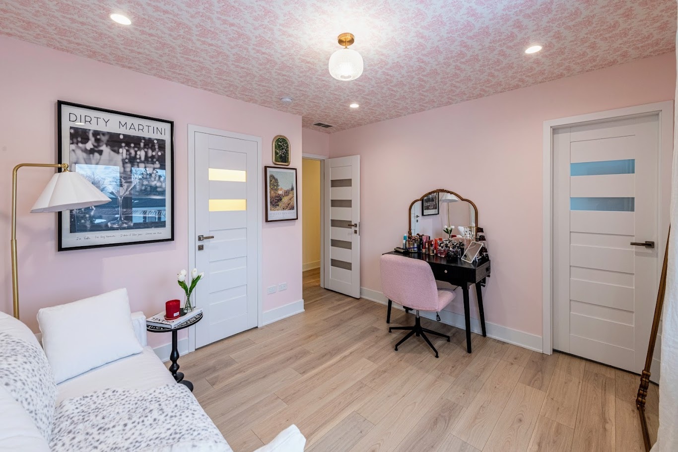 145 N Elmwood Avenue, Wood Dale, IL 60191