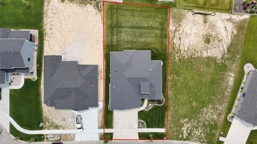 13333 Camas Drive, St. John, IN 46373
