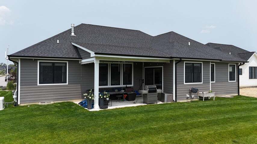 13333 Camas Drive, St. John, IN 46373