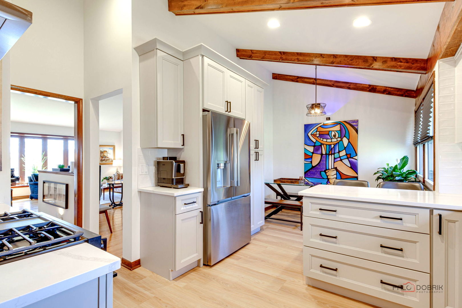 2042 S Goebbert Road, Arlington Heights, IL 60005