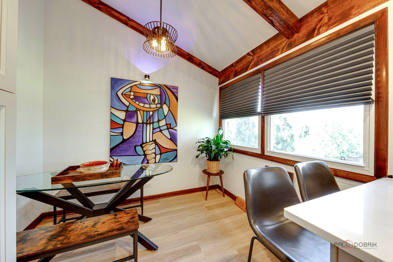 2042 S Goebbert Road, Arlington Heights, IL 60005