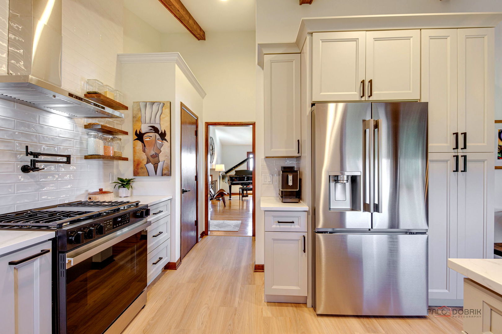 2042 S Goebbert Road, Arlington Heights, IL 60005