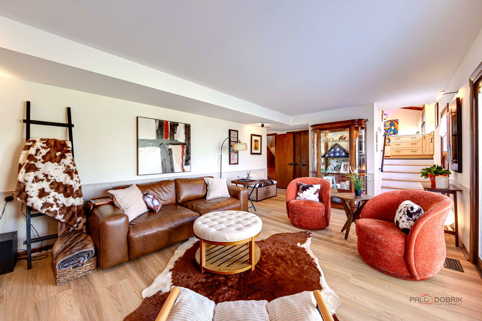 2042 S Goebbert Road, Arlington Heights, IL 60005