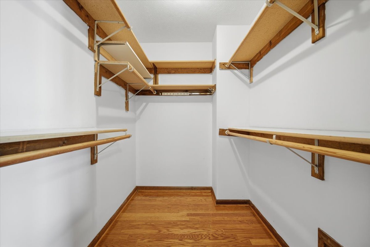 1913 Woodbine Road, Bloomington, IL 61704