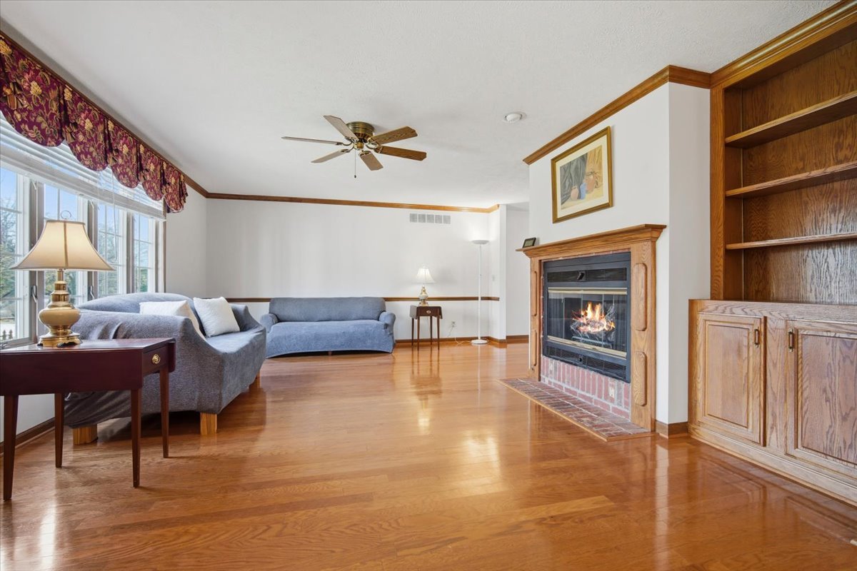 1913 Woodbine Road, Bloomington, IL 61704