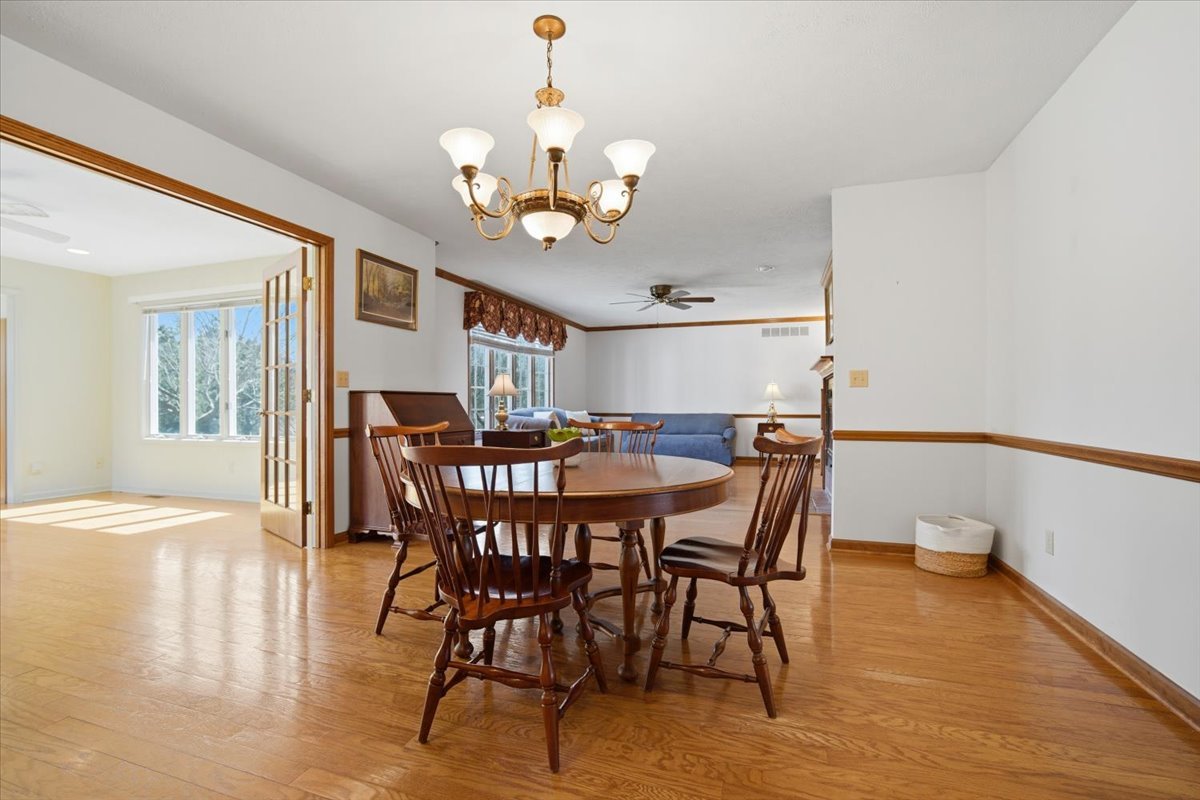 1913 Woodbine Road, Bloomington, IL 61704