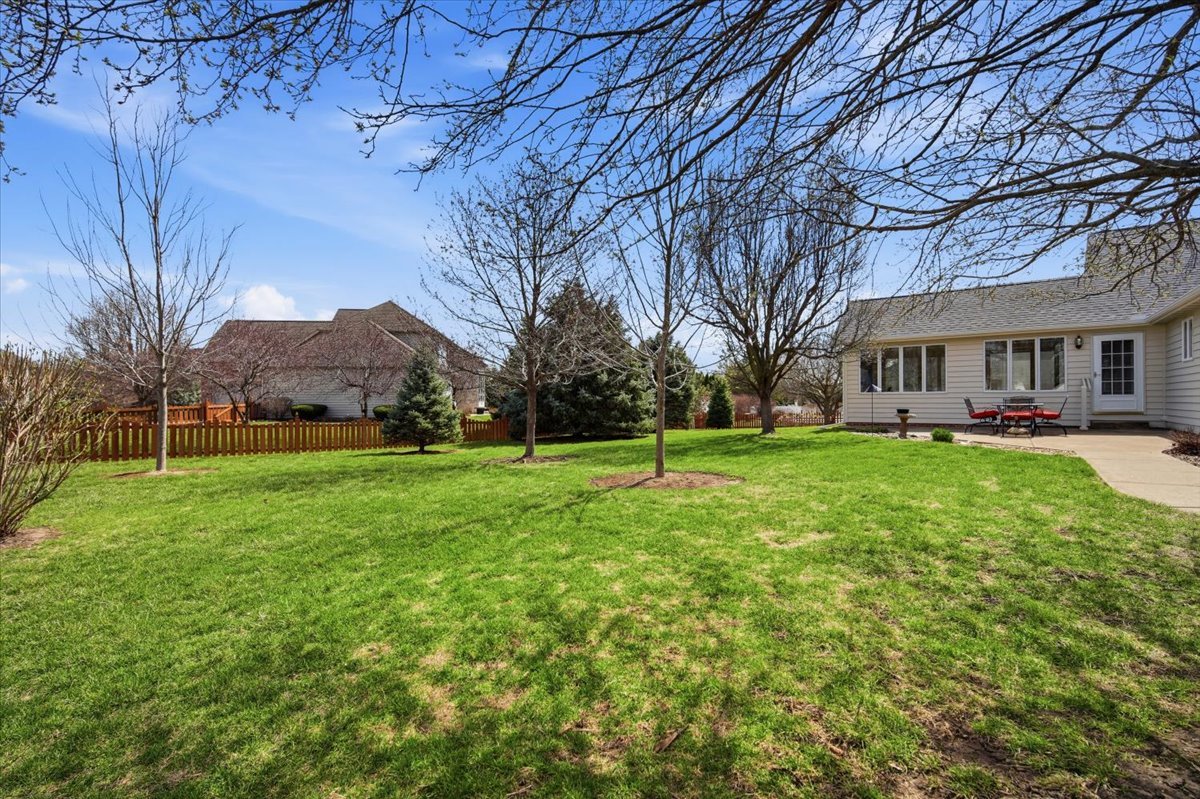 1913 Woodbine Road, Bloomington, IL 61704