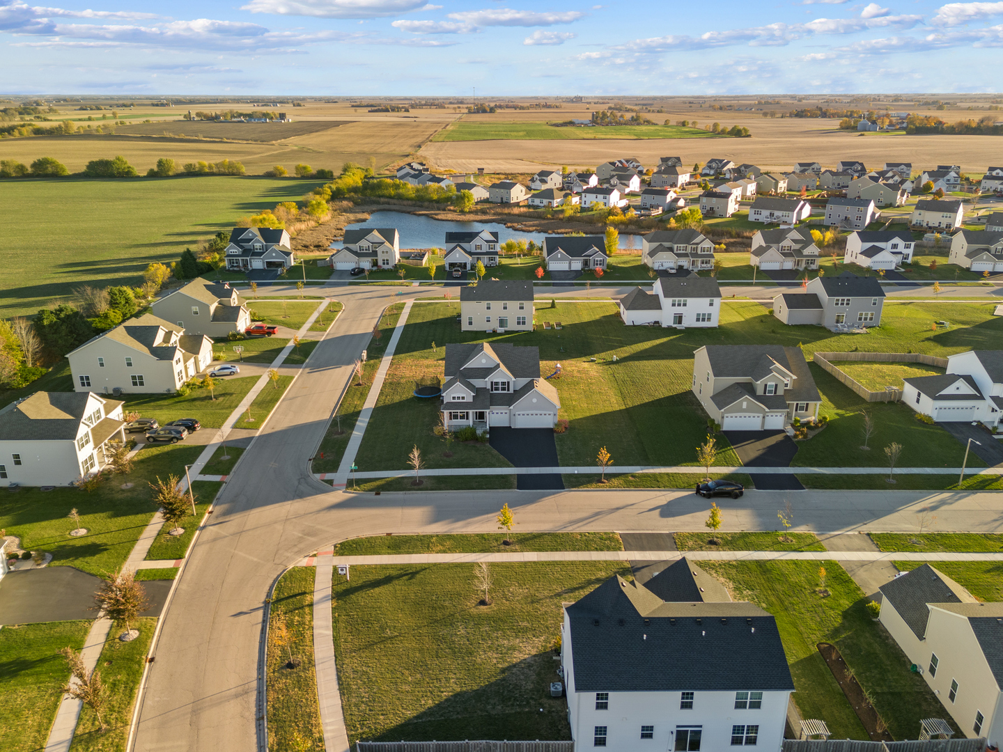 668 Braemore Lane, Yorkville, IL 60560