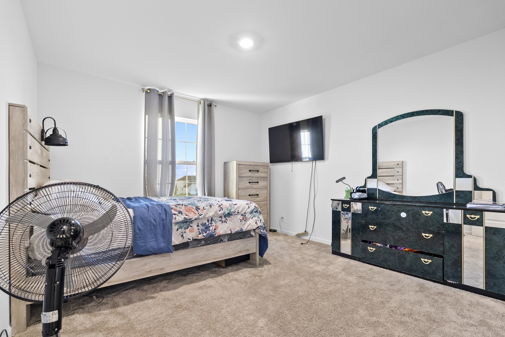 668 Braemore Lane, Yorkville, IL 60560