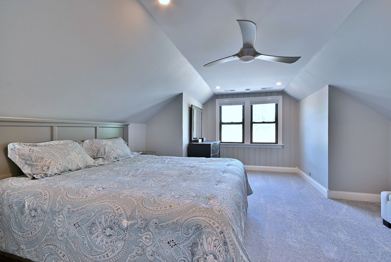 6968 W Imlay Street, Chicago, IL 60631