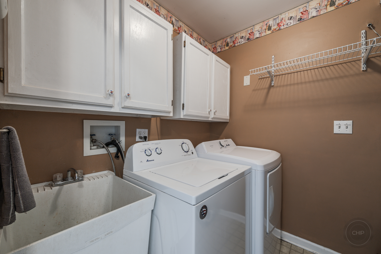 176 Jefferson Lane, Streamwood, IL 60107