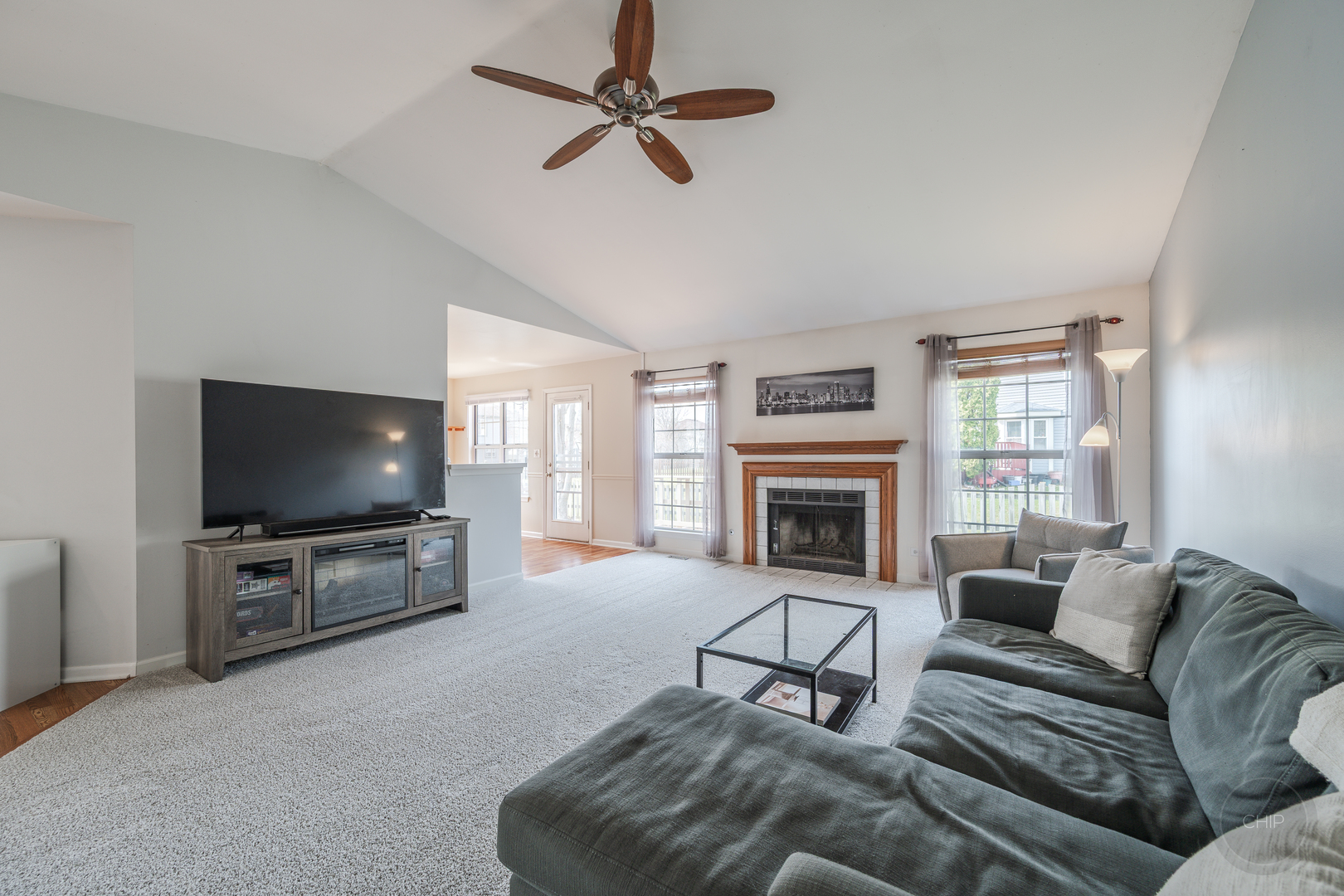 176 Jefferson Lane, Streamwood, IL 60107