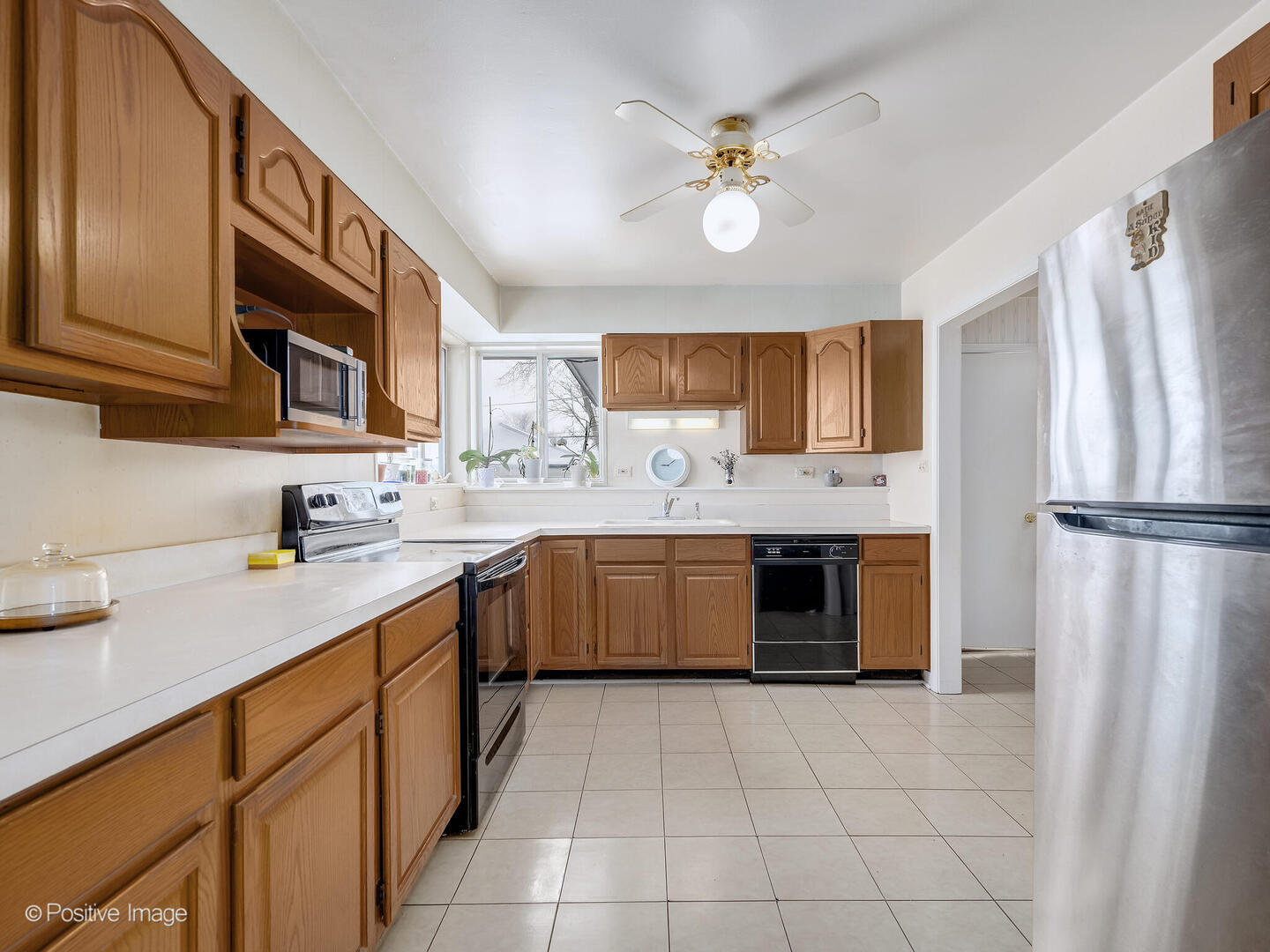 413 N Ridgeland Avenue, Elmhurst, IL 60126