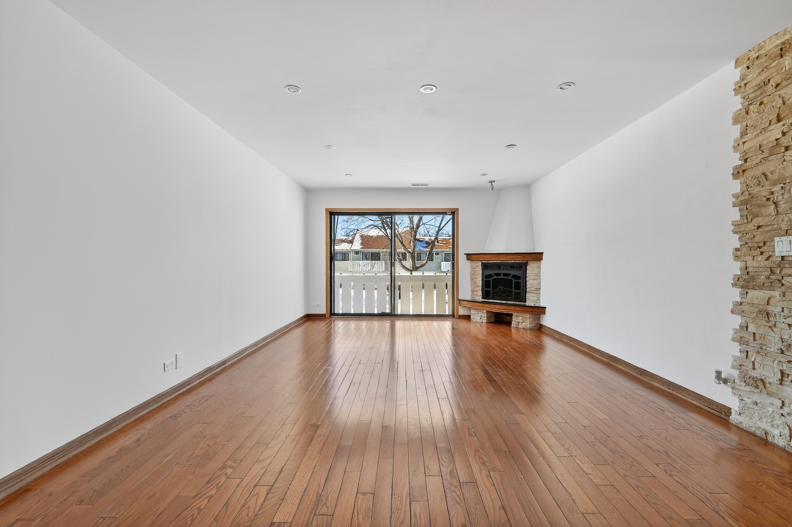 3000 Bayside Drive #202, Palatine, IL 60074