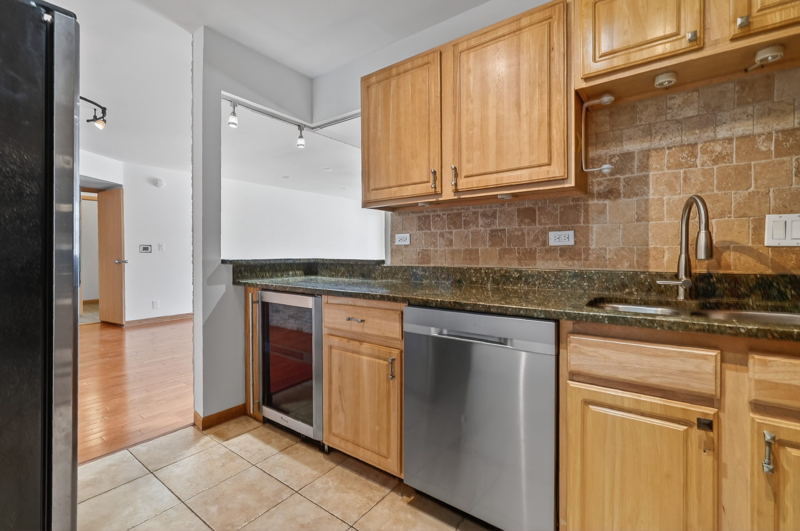 3000 Bayside Drive #202, Palatine, IL 60074