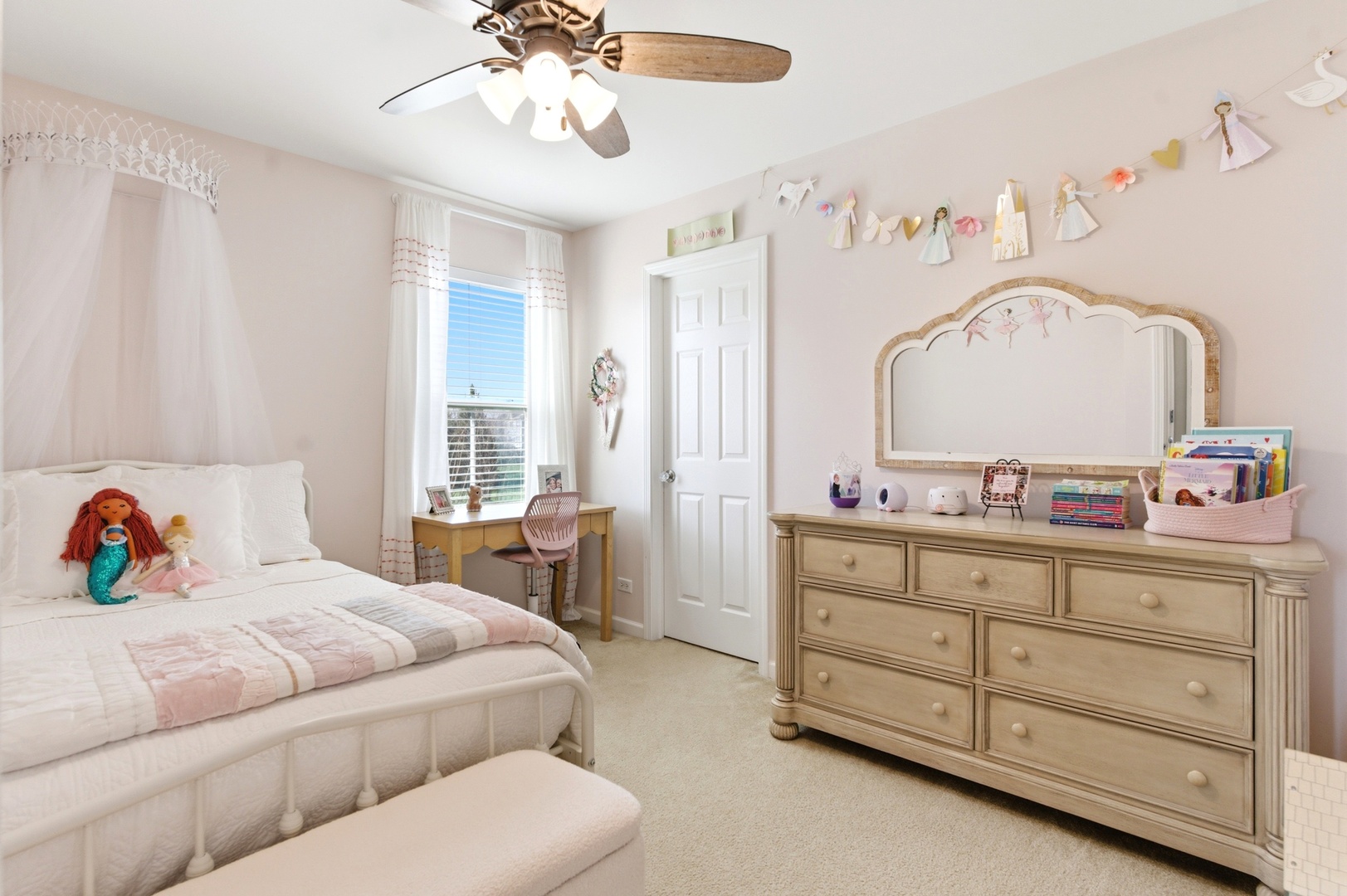 9543 Baumgartner Street, Huntley, IL 60142