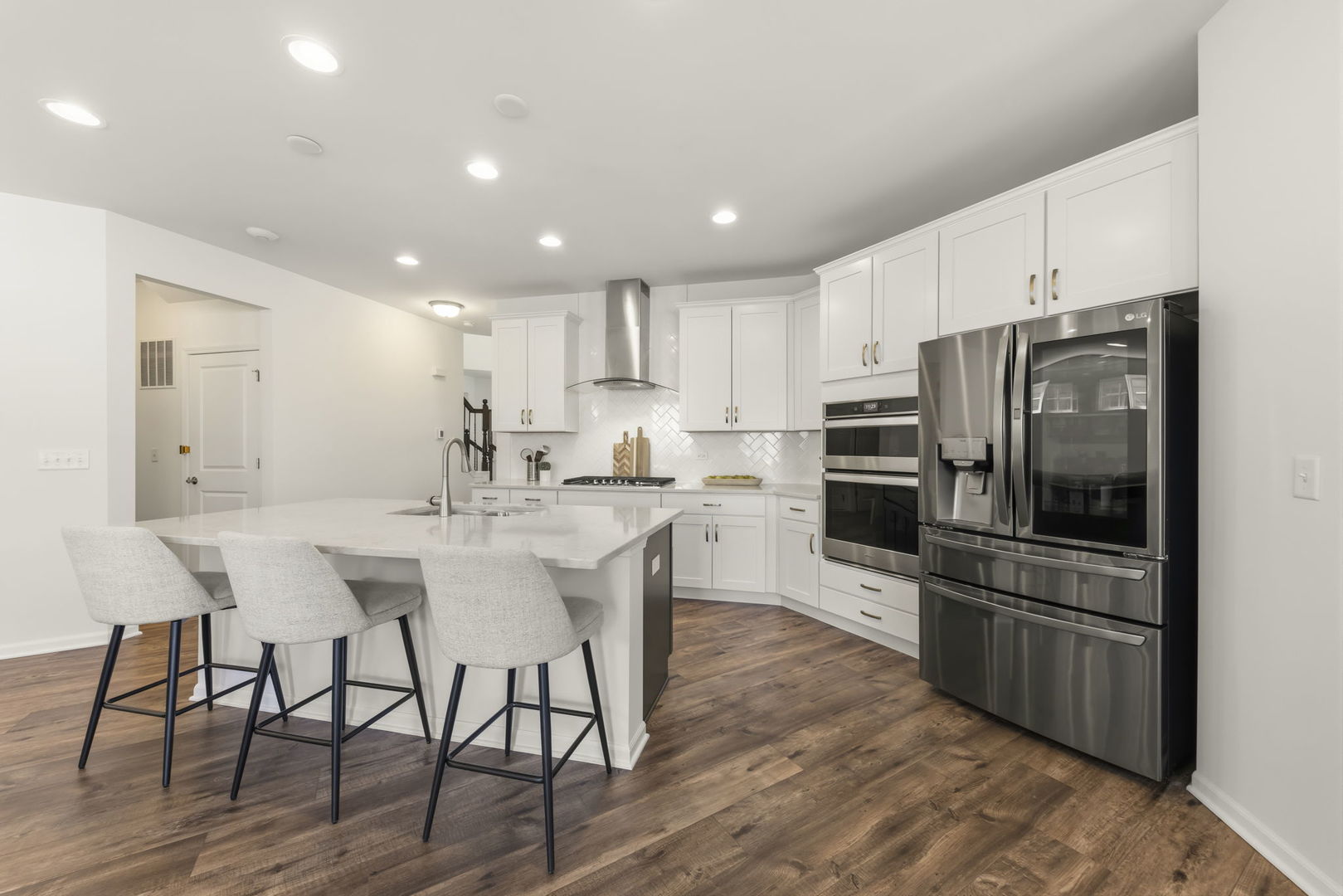 2534 Leander Court, Woodridge, IL 60517