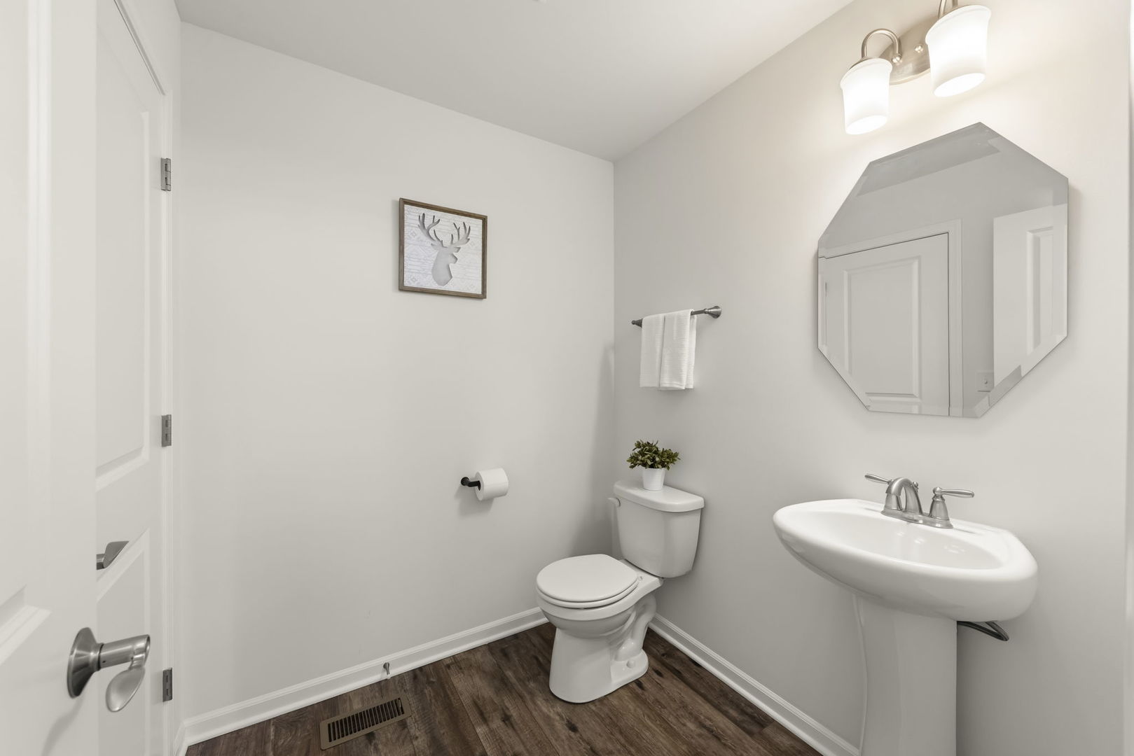 2534 Leander Court, Woodridge, IL 60517