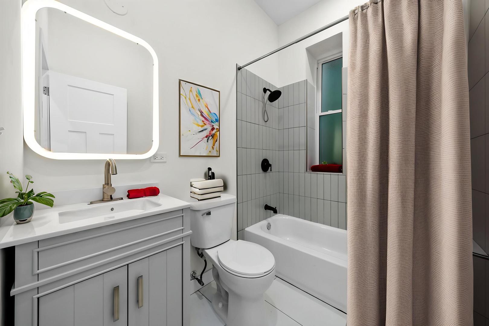 3037 W Lexington Street #1, Chicago, IL 60612