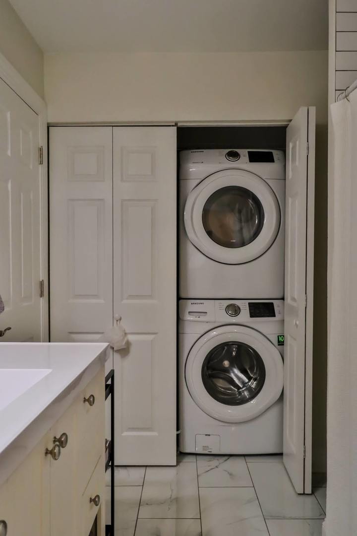 713 GREEN MOUNTAIN Court, Bolingbrook, IL 60440