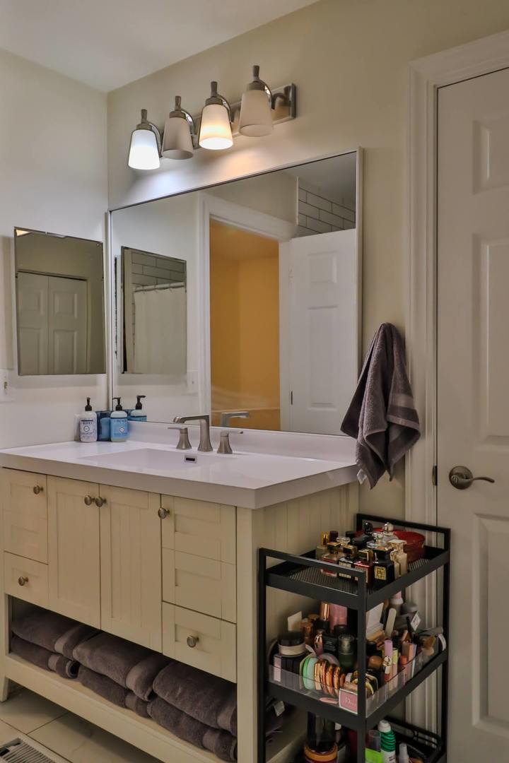 713 GREEN MOUNTAIN Court, Bolingbrook, IL 60440