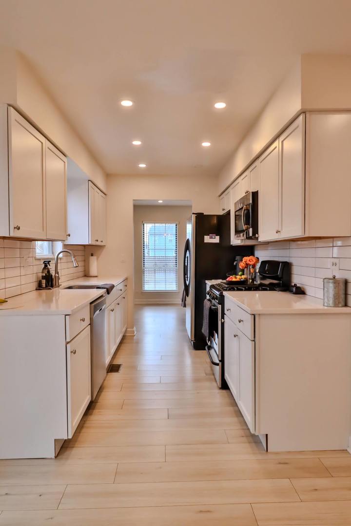 713 GREEN MOUNTAIN Court, Bolingbrook, IL 60440