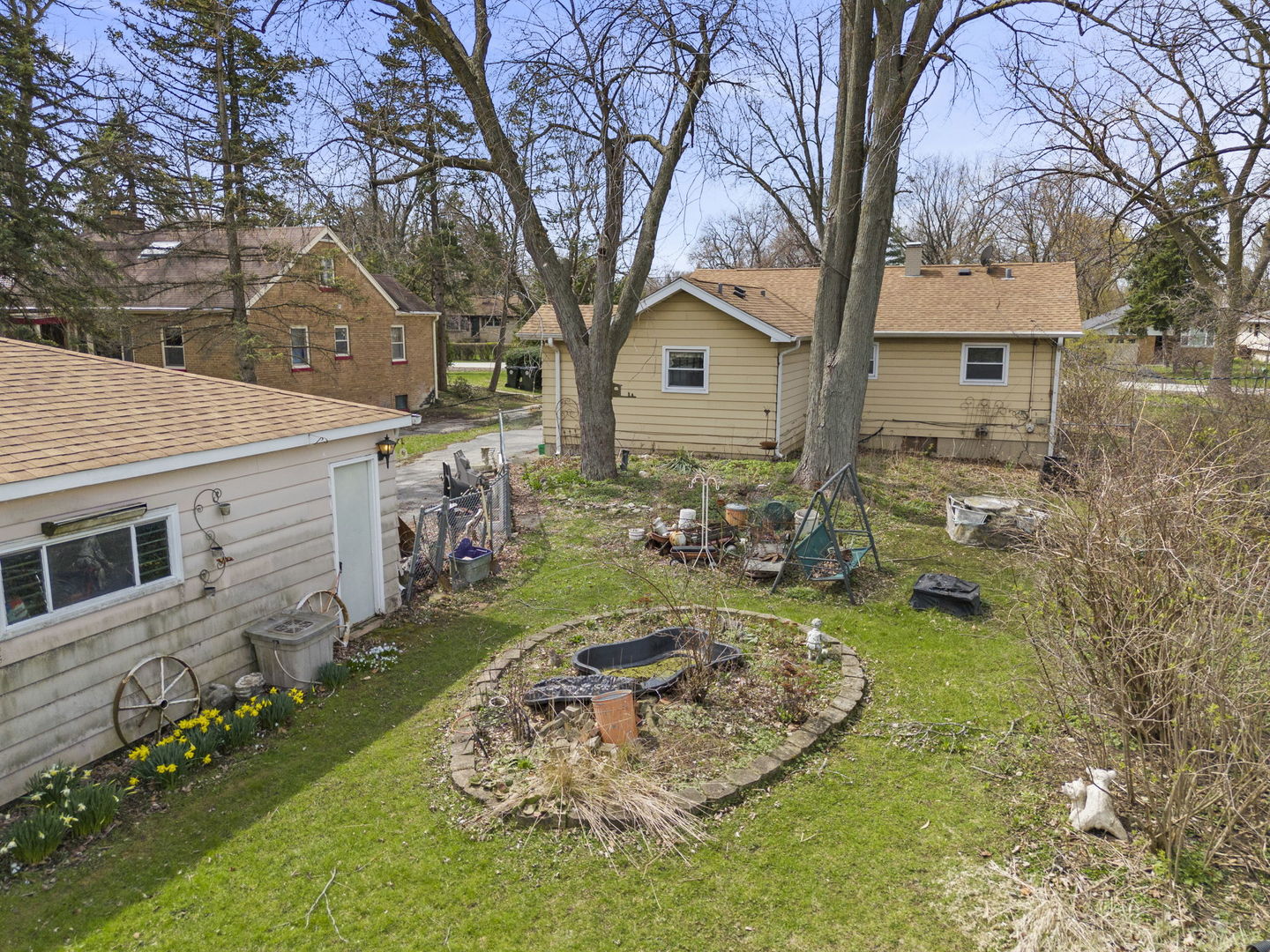 5905 Lee Avenue, Downers Grove, IL 60516