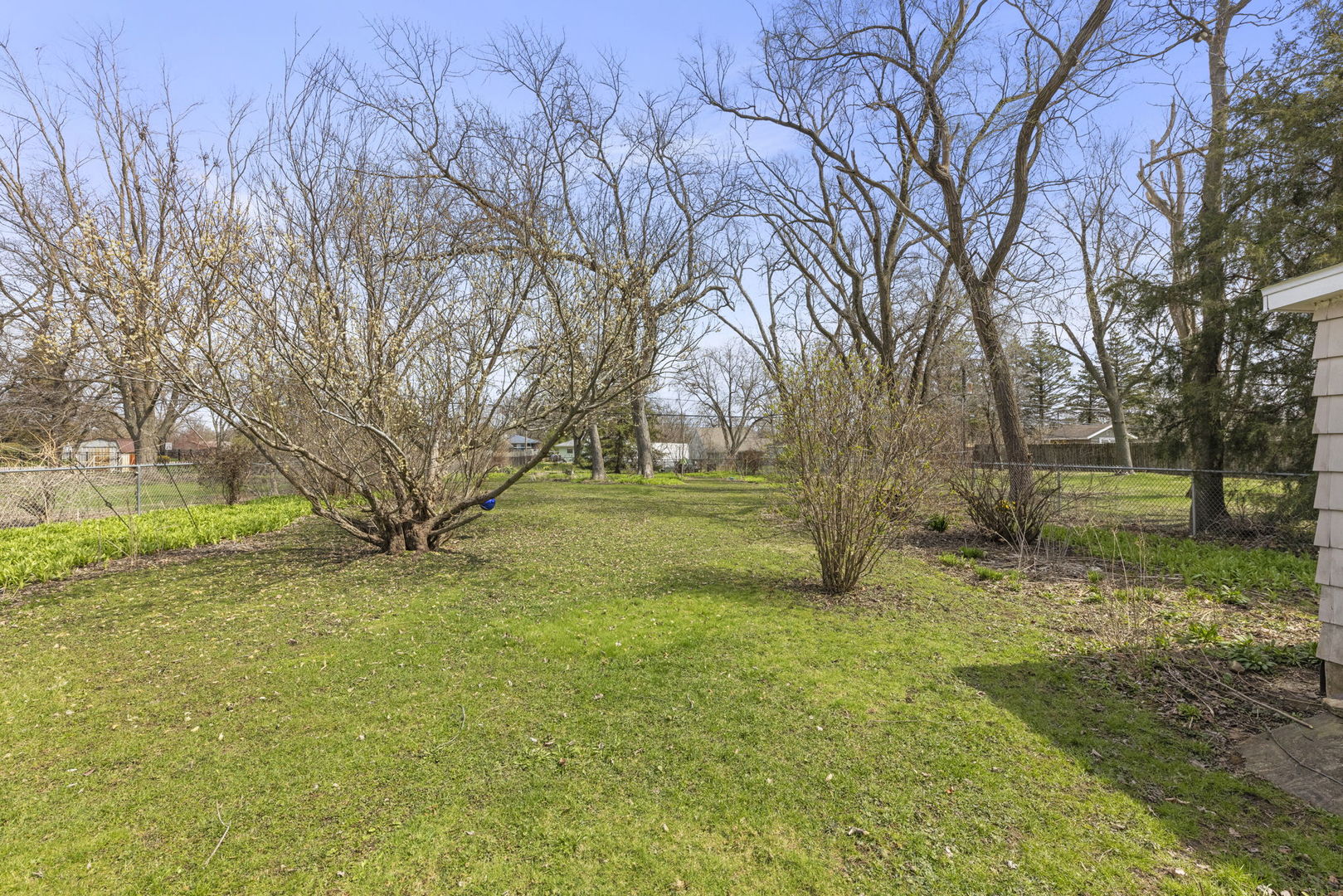 5905 Lee Avenue, Downers Grove, IL 60516