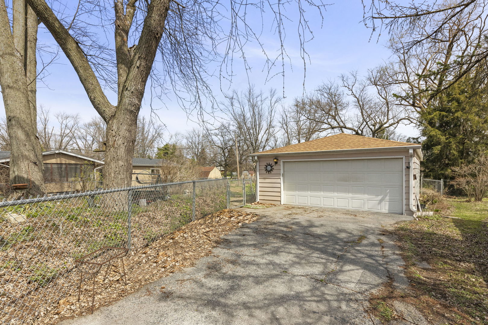 5905 Lee Avenue, Downers Grove, IL 60516